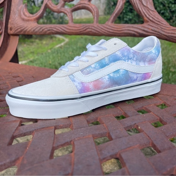 NWT 𝅺VANS Off The Wall Ward Heart Tie Dye Low Top Sneakers - Picture 2 of 10